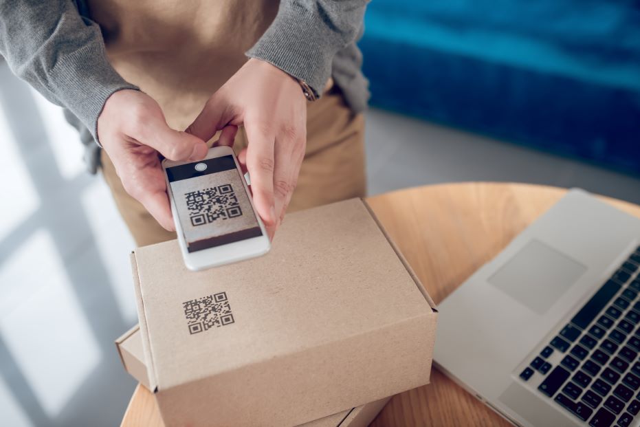 Using QR codes for product information (smart packaging)